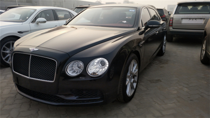 宾利飞驰V8S 奢华与性能的完美结合，值得信赖的全球知名品牌轿车